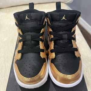 JORDAN 1 MID SE (TD)